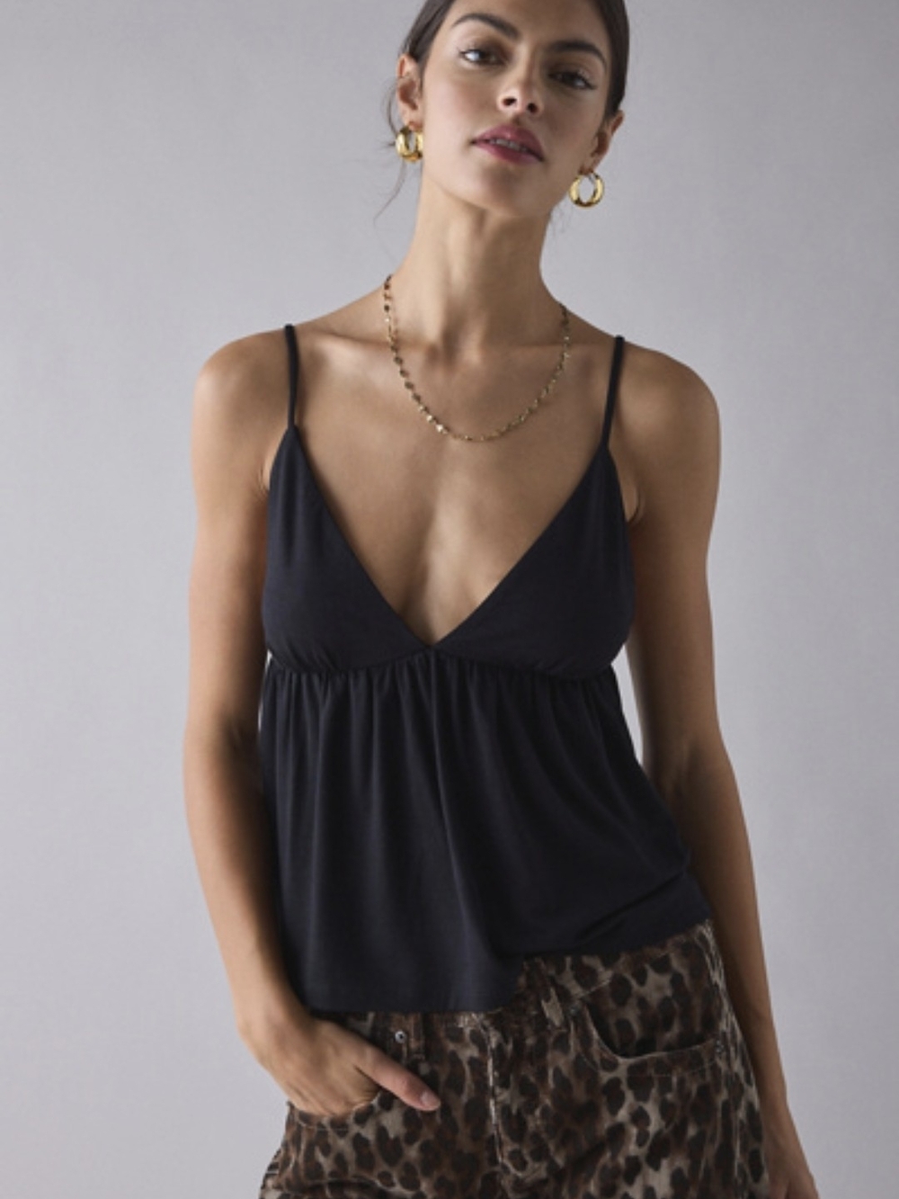 Kimchi Blue Black V-Neck Spaghetti Strap Camisole